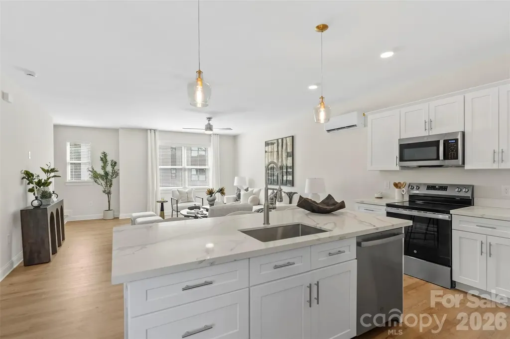 1109 Wonder Way Charlotte NC 28208