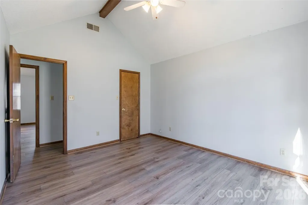 7225 Mcteal Place Charlotte NC 28262