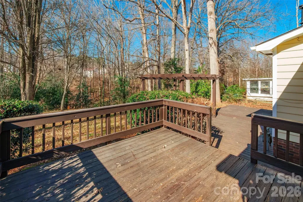 7225 Mcteal Place Charlotte NC 28262