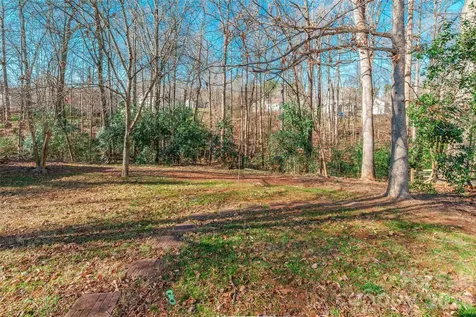 7225 Mcteal Place Charlotte NC 28262