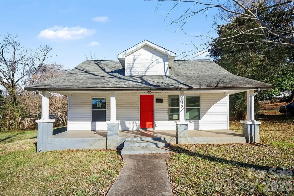 612 E E Street Newton NC 28658