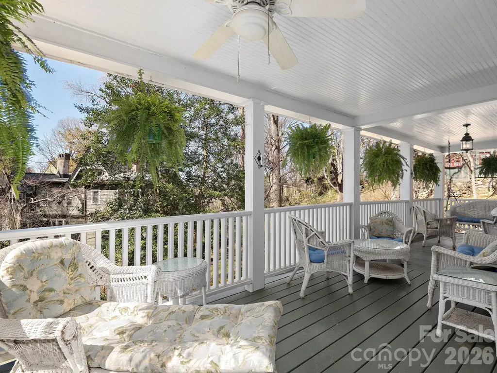 67 Cherokee Road Asheville NC 28801