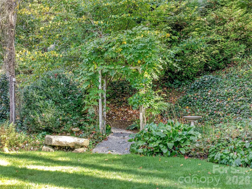 67 Cherokee Road Asheville NC 28801