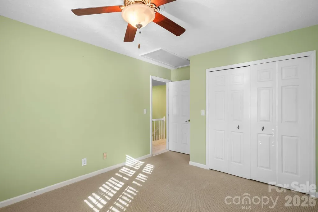 1411 Kensington Road Hendersonville NC 28791