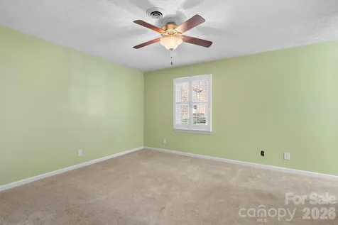 1411 Kensington Road Hendersonville NC 28791