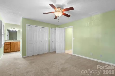 1411 Kensington Road Hendersonville NC 28791