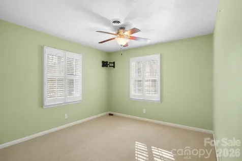 1411 Kensington Road Hendersonville NC 28791