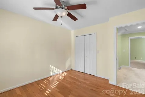 1411 Kensington Road Hendersonville NC 28791