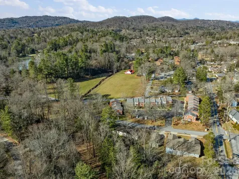 1411 Kensington Road Hendersonville NC 28791
