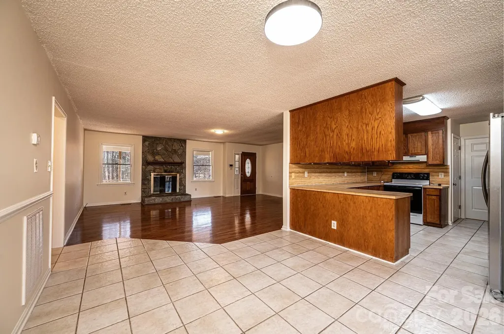 5284 Lisa Lane Hickory NC 28602