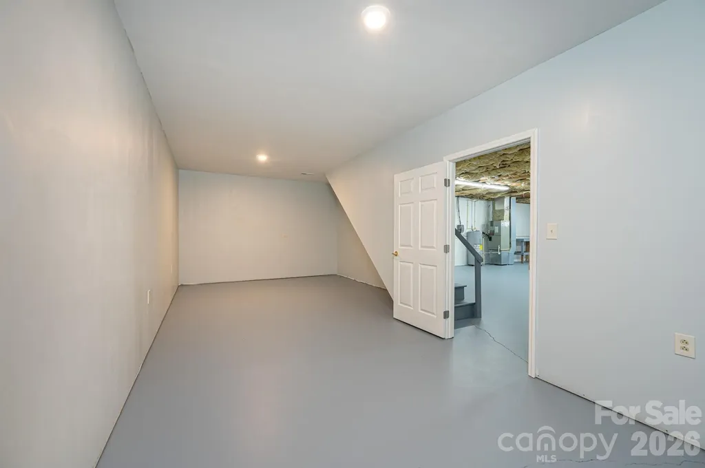 5284 Lisa Lane Hickory NC 28602