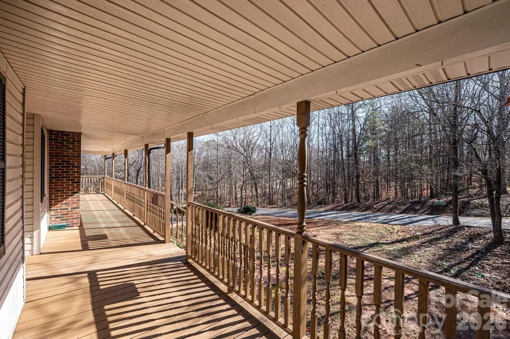 5284 Lisa Lane Hickory NC 28602