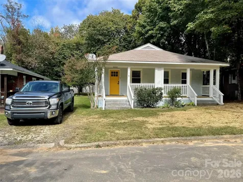 115 Powell Street Swannanoa NC 28778