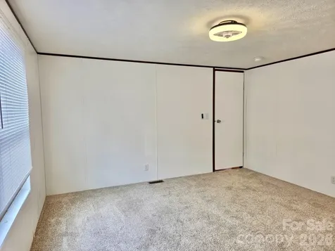 44 Howard Norton Drive Hiddenite NC 28636