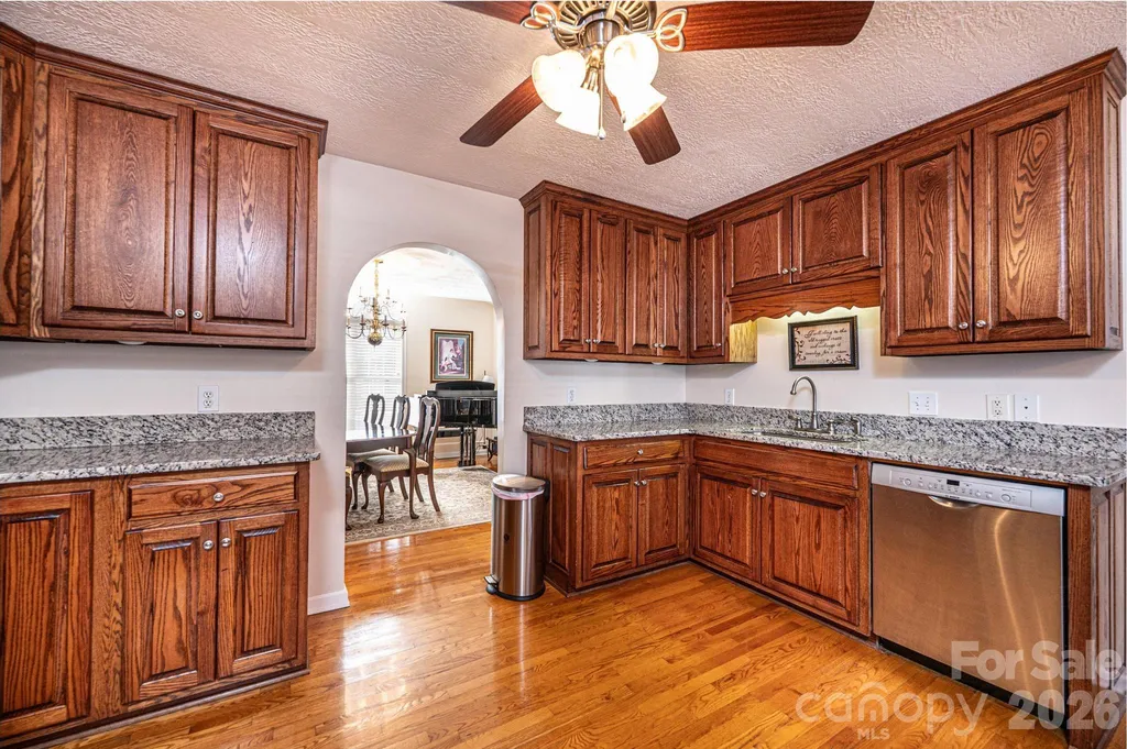 2576 Rolling Ridge Drive Hickory NC 28602