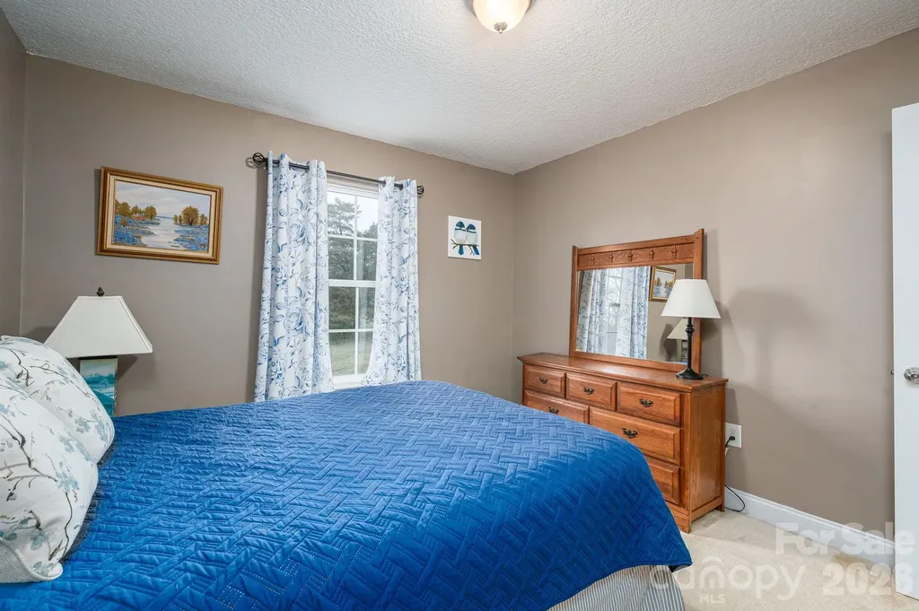 104 Lakewood Drive Kings Mountain NC 28086