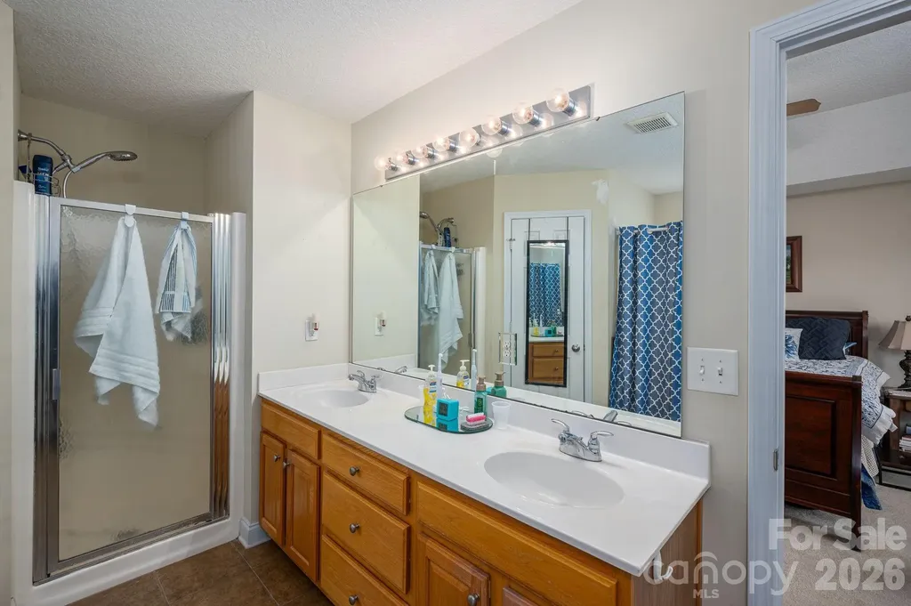 104 Lakewood Drive Kings Mountain NC 28086