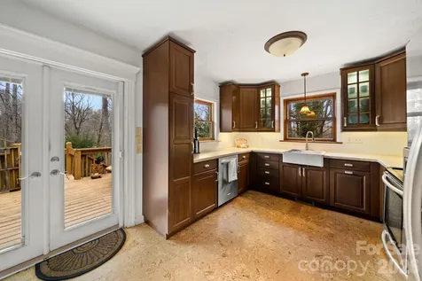 45 Crescent Drive Hendersonville NC 28739