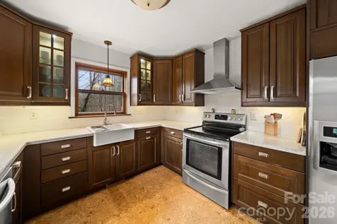 45 Crescent Drive Hendersonville NC 28739