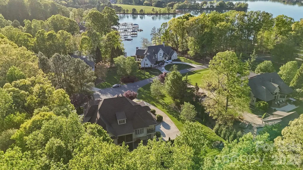 8056 Windsong Road Denver NC 28037