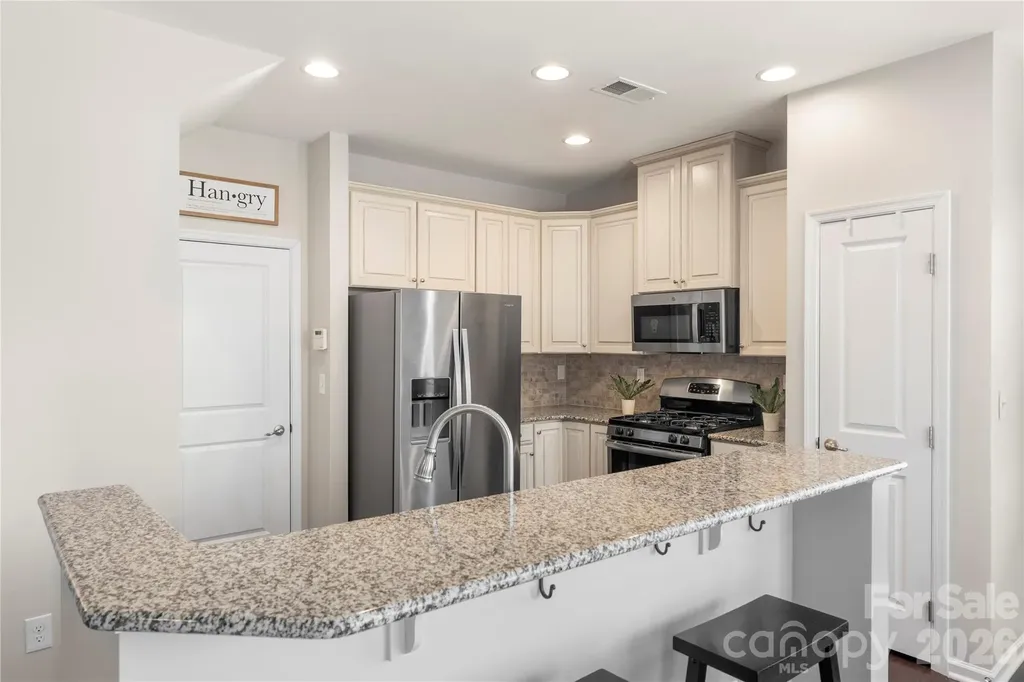 1845 Fleetwood Drive Charlotte NC 28208