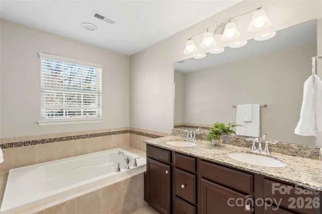 1845 Fleetwood Drive Charlotte NC 28208