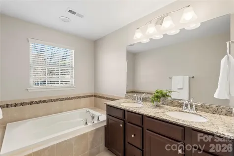 1845 Fleetwood Drive Charlotte NC 28208