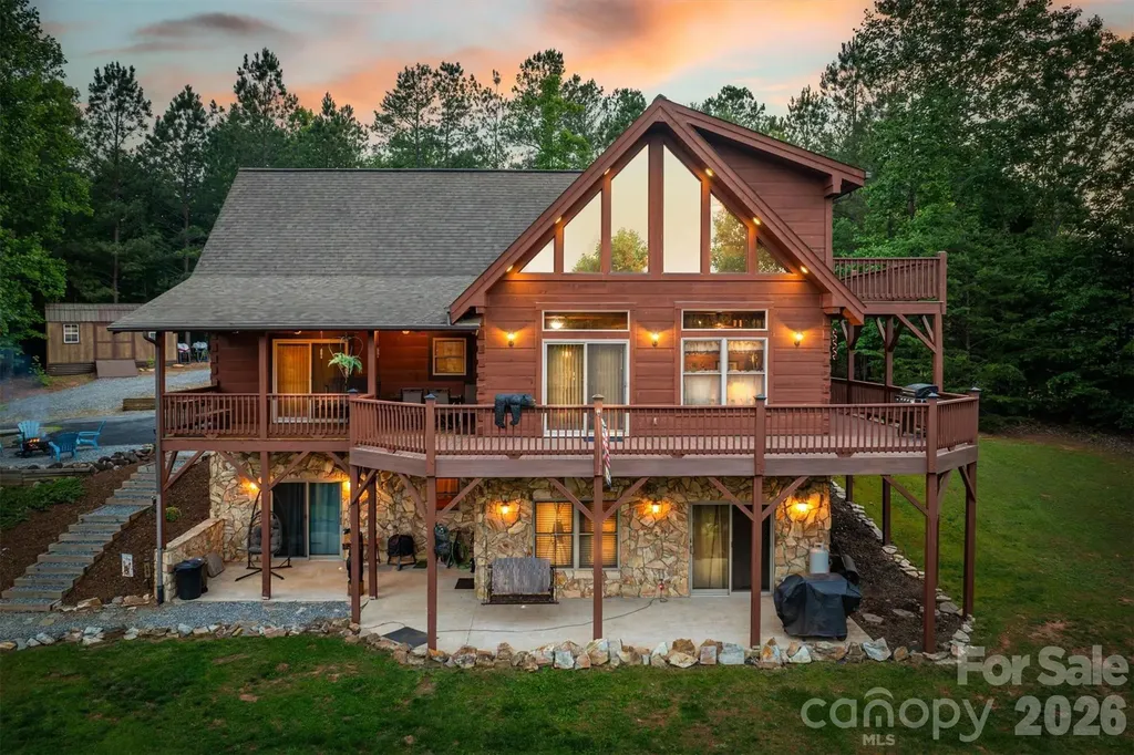 16 Saratoga Drive Nebo NC 28761