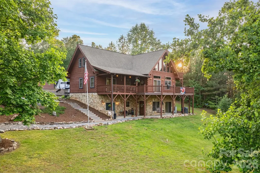 16 Saratoga Drive Nebo NC 28761