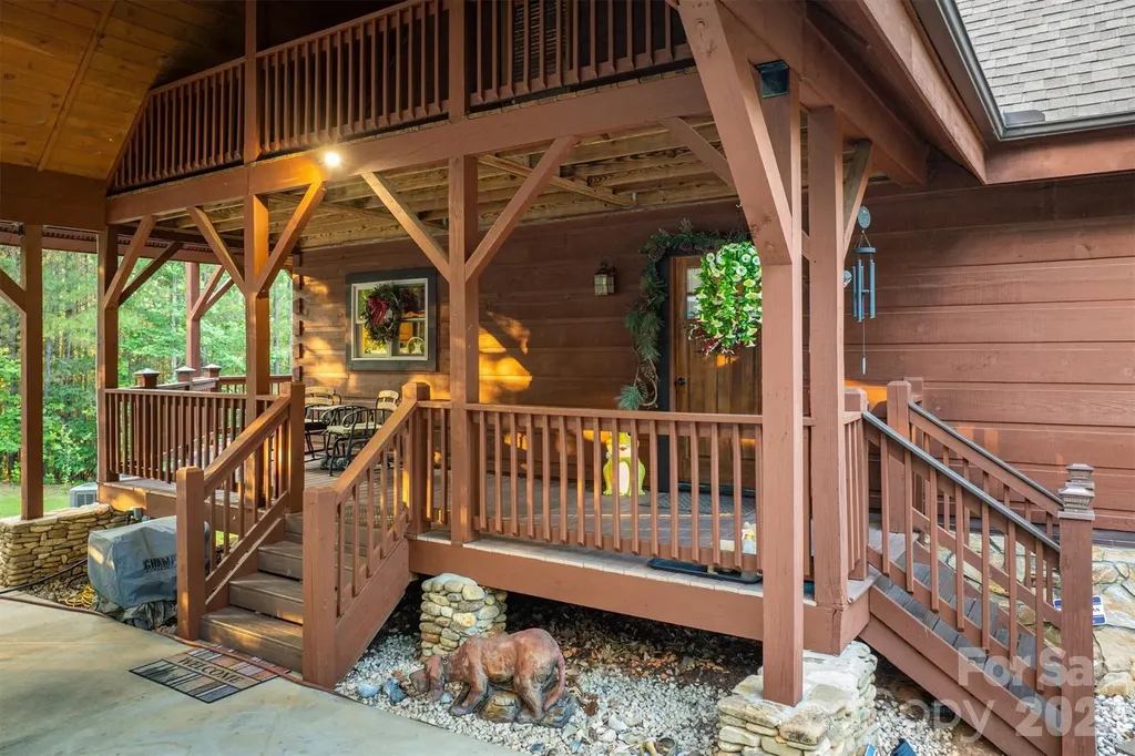 16 Saratoga Drive Nebo NC 28761