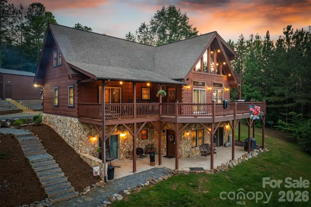 16 Saratoga Drive Nebo NC 28761