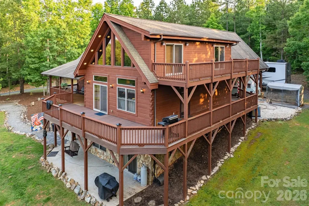 16 Saratoga Drive Nebo NC 28761