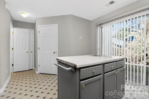 1823 Birch Heights Court Charlotte NC 28213