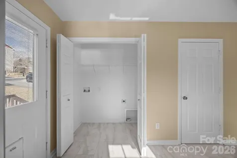 25 Byrd Road Black Mountain NC 28711