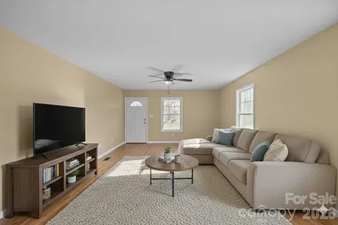 25 Byrd Road Black Mountain NC 28711