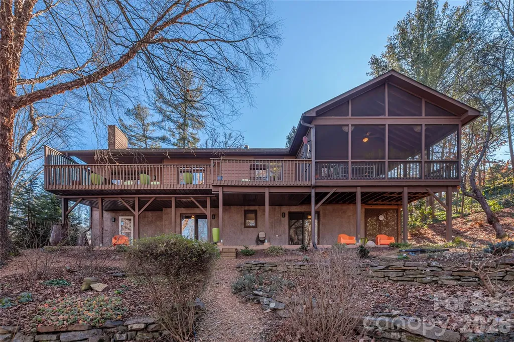 35 Hillcreek Drive Asheville NC 28804