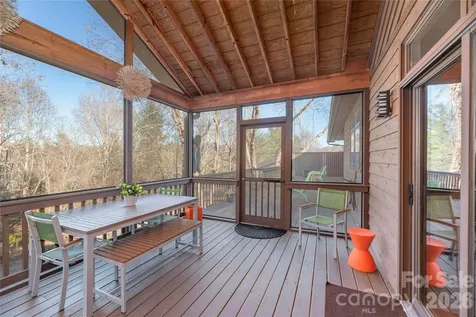 35 Hillcreek Drive Asheville NC 28804
