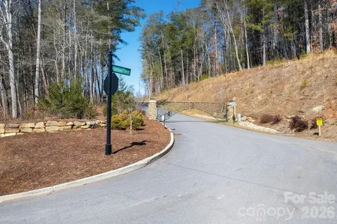 161 Riverbend Forest Drive Asheville NC 28805