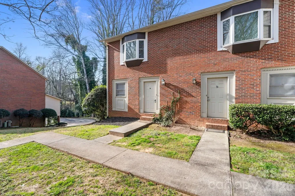 239 13th Avenue Place NW Hickory NC 28601