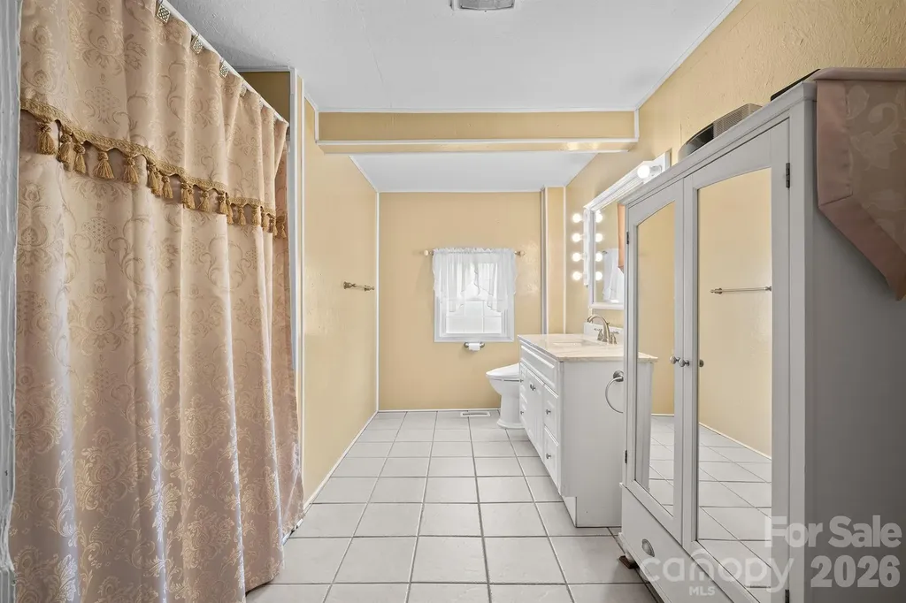 1244 21st Street NE Hickory NC 28601