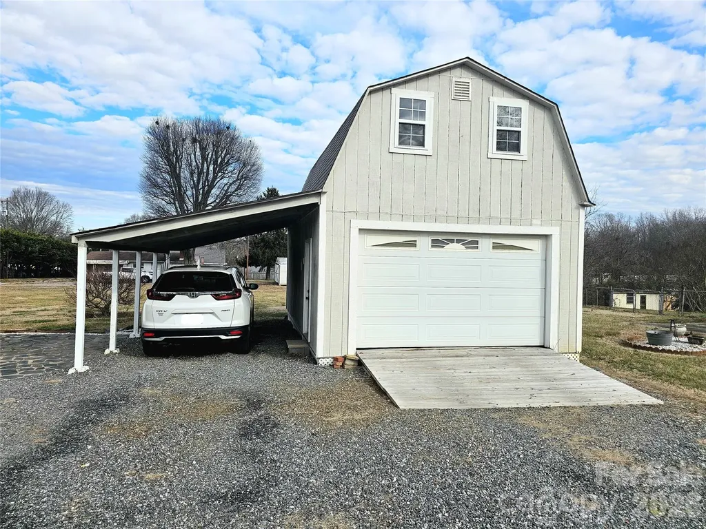 1244 21st Street NE Hickory NC 28601