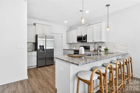 539 Dawn Circle Charlotte NC 28213