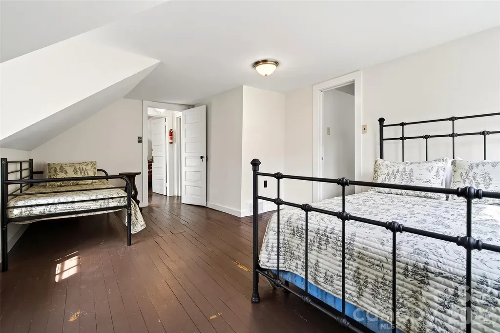 287 North Carolina Terrace Montreat NC 28757