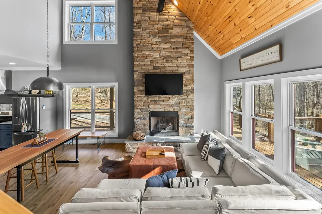 43 Clinchfield Gap Road Marion NC 28752