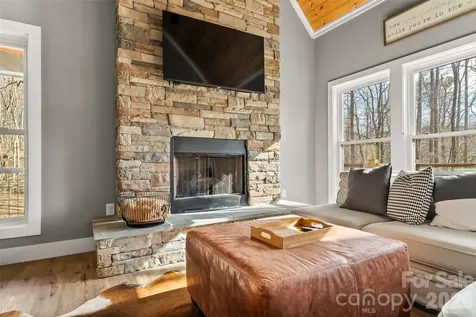 43 Clinchfield Gap Road Marion NC 28752