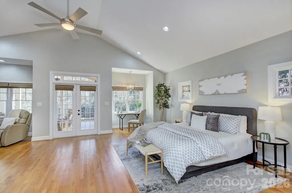 1825 Lombardy Circle Charlotte NC 28203