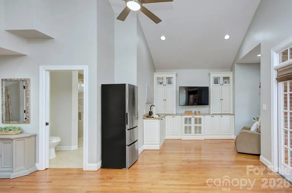 1825 Lombardy Circle Charlotte NC 28203