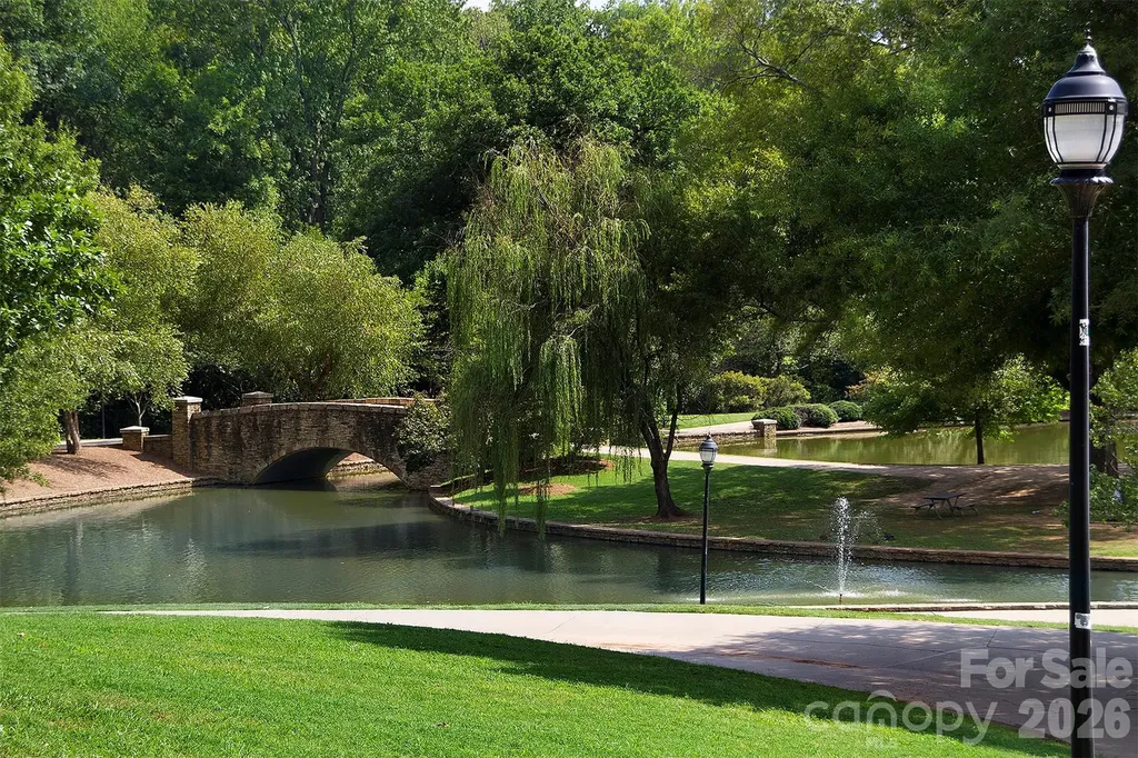 1825 Lombardy Circle Charlotte NC 28203