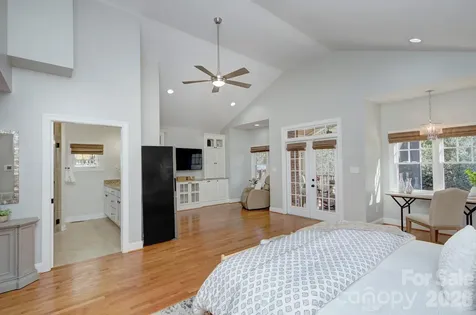 1825 Lombardy Circle Charlotte NC 28203