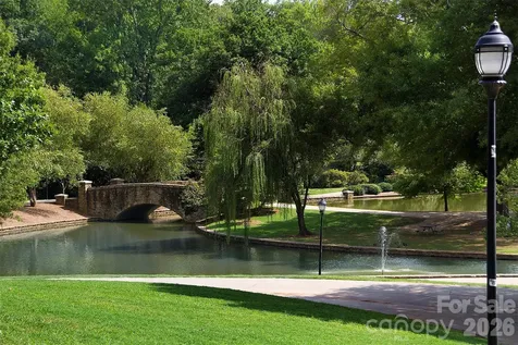 1825 Lombardy Circle Charlotte NC 28203